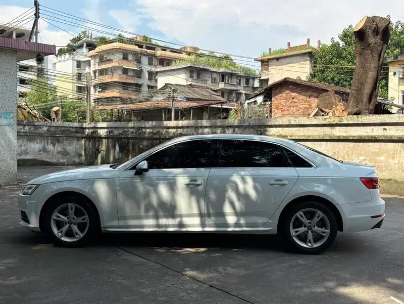 Audi A4L 2017 40 TFSI Fashion Edition — миниатюра 3