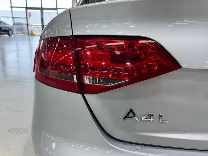 Audi A4L 2010 2.0 TFSI Comfort — миниатюра 11