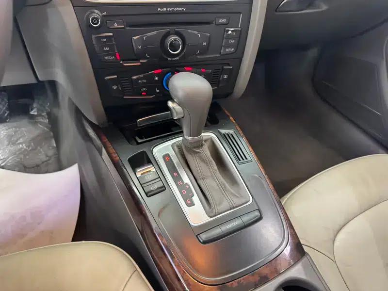 Audi A4L 2010 2.0 TFSI Comfort — миниатюра 16