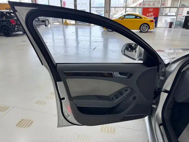 Audi A4L 2010 2.0 TFSI Comfort — миниатюра 19