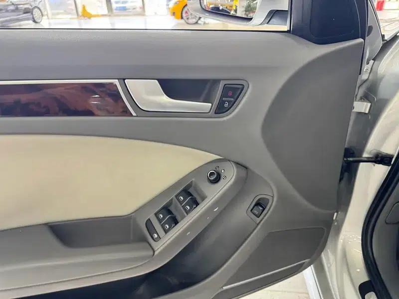 Audi A4L 2010 2.0 TFSI Comfort — миниатюра 20