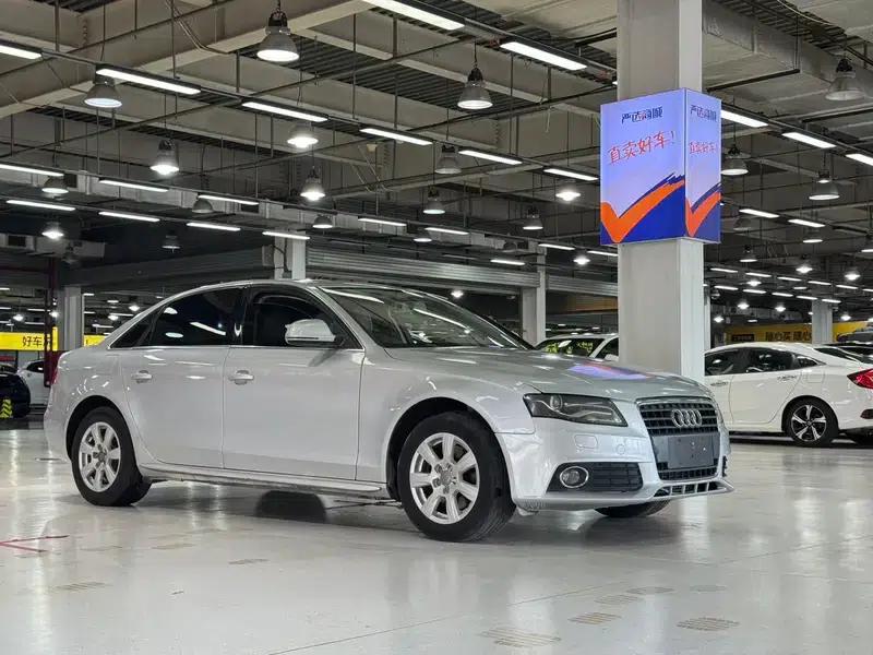 Audi A4L 2010 2.0 TFSI Comfort — миниатюра 3