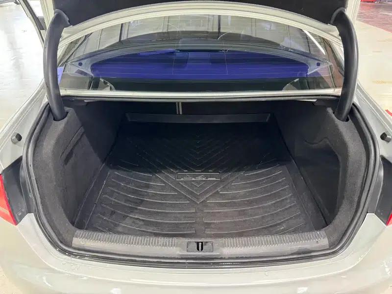 Audi A4L 2010 2.0 TFSI Comfort — миниатюра 21