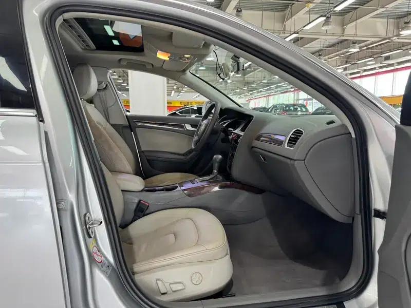 Audi A4L 2010 2.0 TFSI Comfort — миниатюра 22