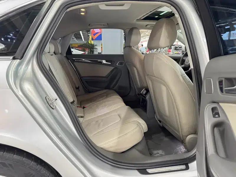 Audi A4L 2010 2.0 TFSI Comfort — миниатюра 23