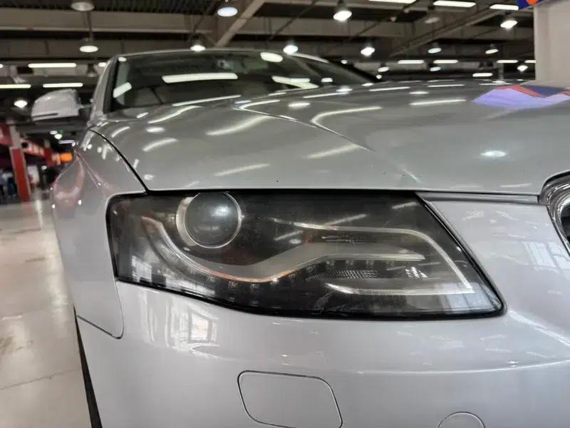 Audi A4L 2010 2.0 TFSI Comfort — миниатюра 10