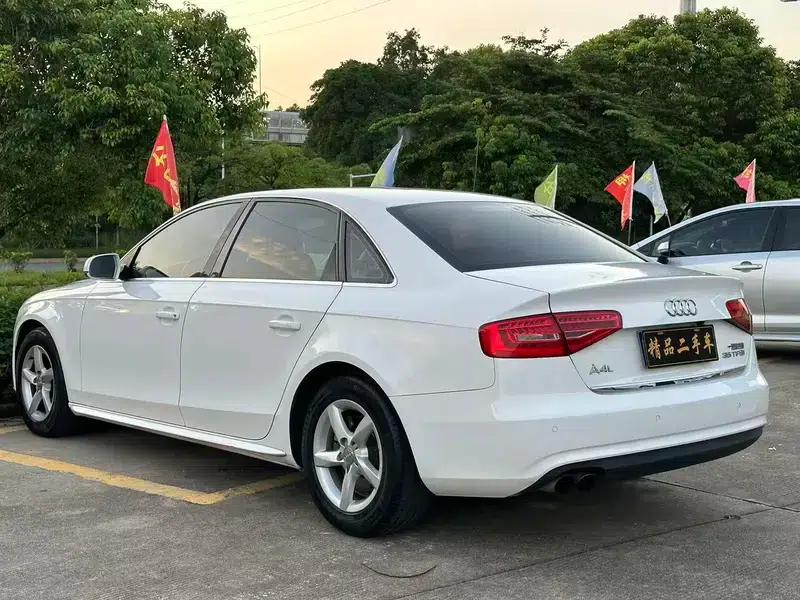 Audi A4L 2013 35 TFSI Automatic Standard Edition — миниатюра 4