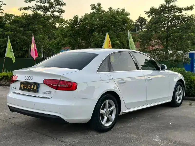 Audi A4L 2013 35 TFSI Automatic Standard Edition — миниатюра 6