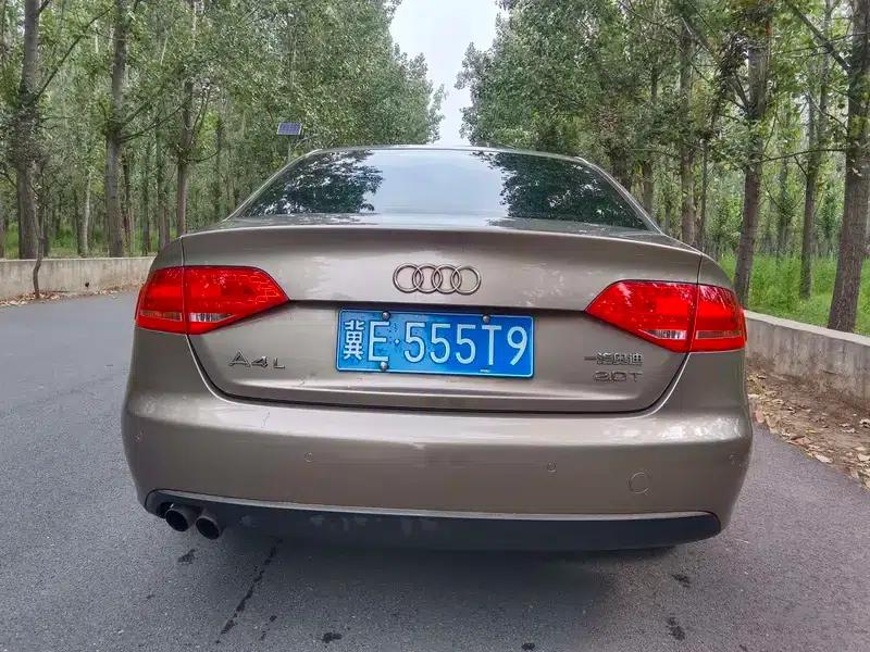 Audi A4L 2012 2.0 TFSI Automatic Technology Edition — миниатюра 4