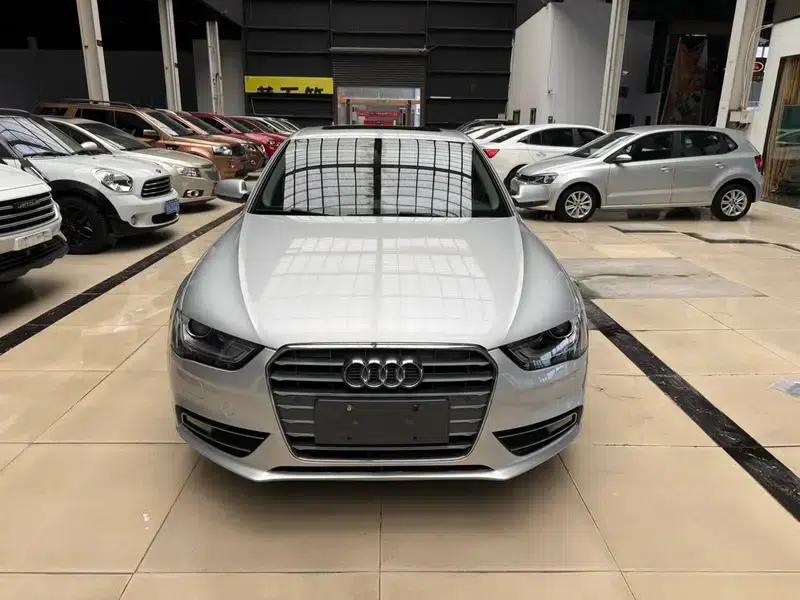 Audi A4L 2013 35 TFSI Automatic Technology Edition — миниатюра 2