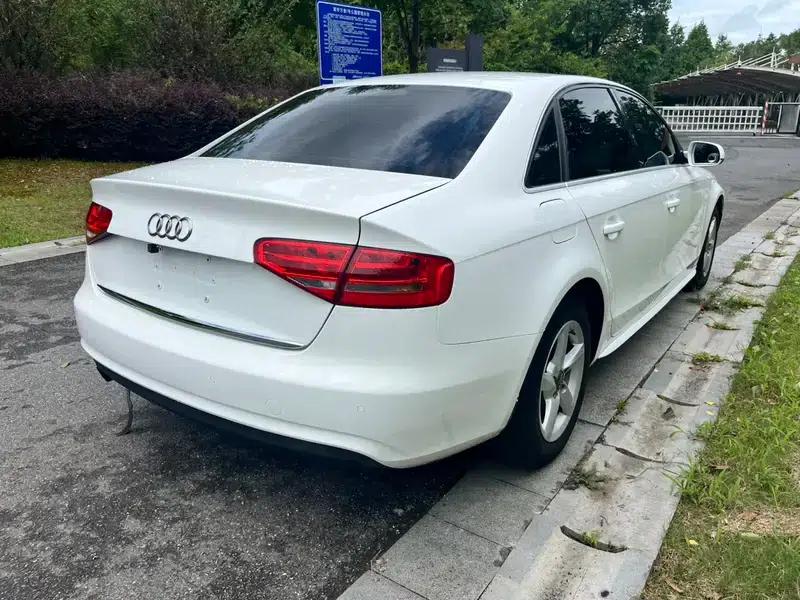 Audi A4L 2015 30 TFSI Automatic Comfort — миниатюра 6
