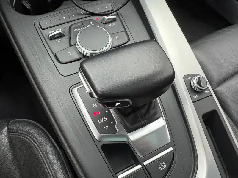 Audi A4L 2019 45 TFSI quattro Individual Sport Edition (National V Emission Standard) — миниатюра 17