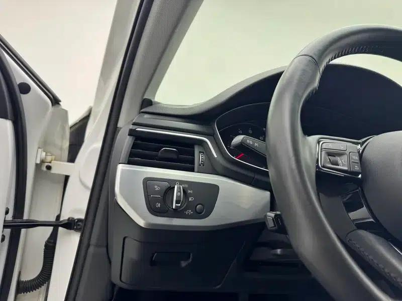 Audi A4L 2019 45 TFSI quattro Individual Sport Edition (National V Emission Standard) — миниатюра 18