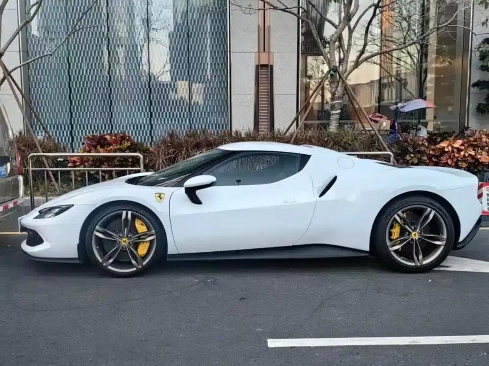 Ferrari 296 2021 3.0T V6 GTB — миниатюра 7