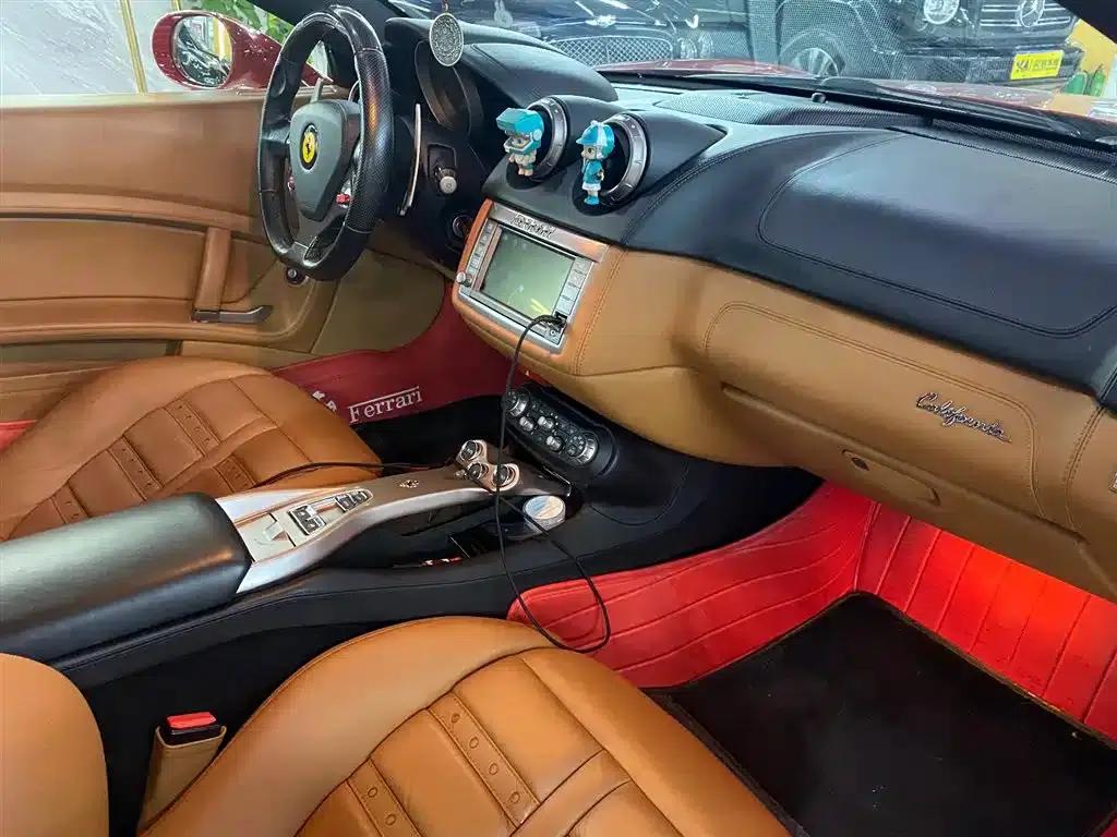 California T 2012 4.3L Standard Model — миниатюра 7