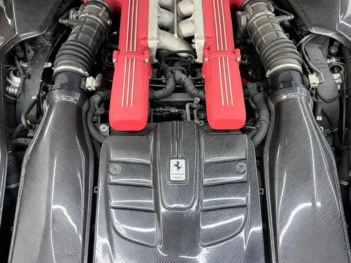 2013 F12berlinetta 6.3L Standard Model — миниатюра 11