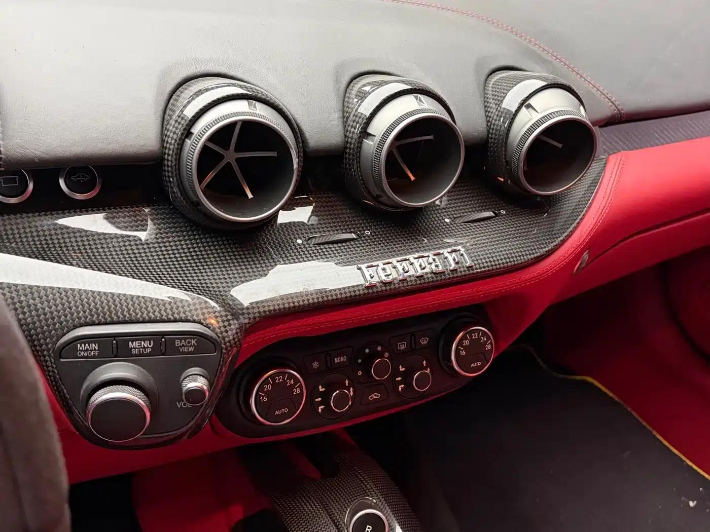 2013 F12berlinetta 6.3L Standard Model — миниатюра 17