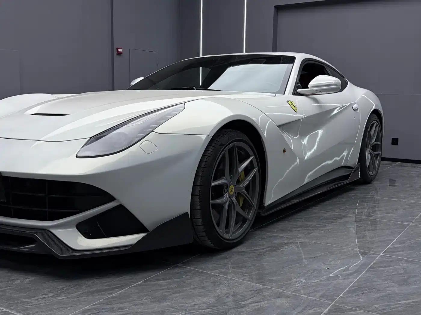2013 F12berlinetta 6.3L Standard Model — миниатюра 5