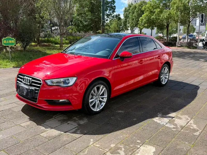 Audi A3 2014 Limousine 35 TFSI Automatic Comfort — миниатюра 1