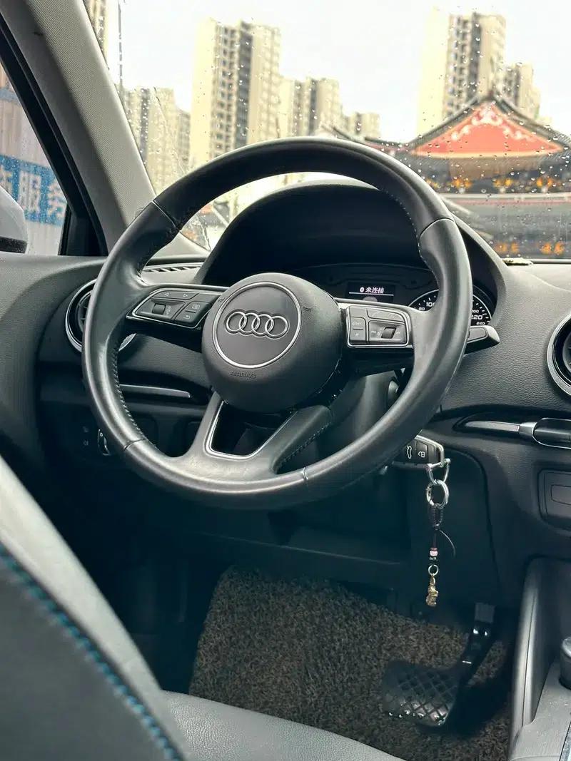 Audi A3 2018 30th Anniversary Edition Sportback 35 TFSI Progressive — миниатюра 10