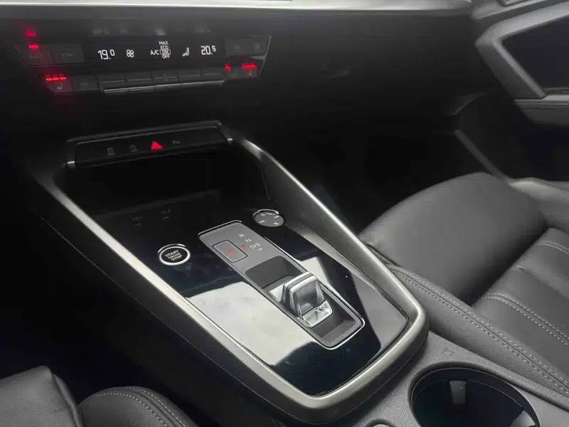 Audi A3 2021 Sportback 35 TFSI Luxury Elegance — миниатюра 16