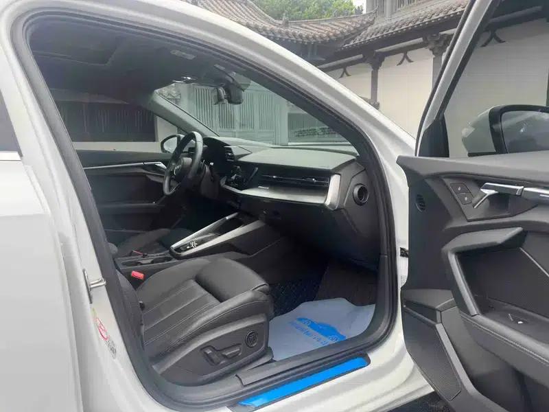 Audi A3 2021 Sportback 35 TFSI Luxury Elegance — миниатюра 18