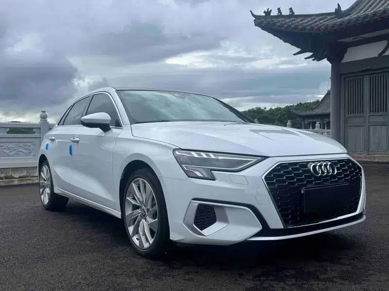 Audi A3 2021 Sportback 35 TFSI Luxury Elegance — миниатюра 3