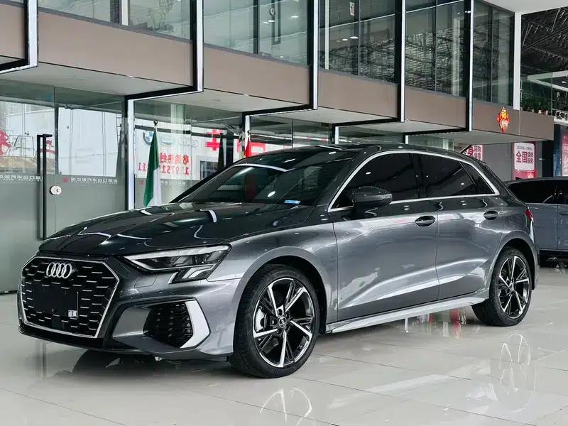 Audi A3 2023 Facelift Sportback 35 TFSI Fashion Sporty Model — миниатюра 1