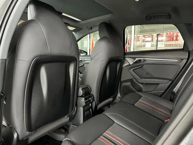 Audi A3 2023 Facelift Sportback 35 TFSI Fashion Sporty Model — миниатюра 13