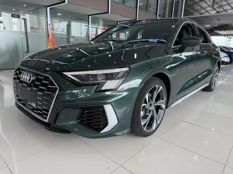 2022 Audi A3 A3L Limousine 35 TFSI Luxury Sport — миниатюра 1