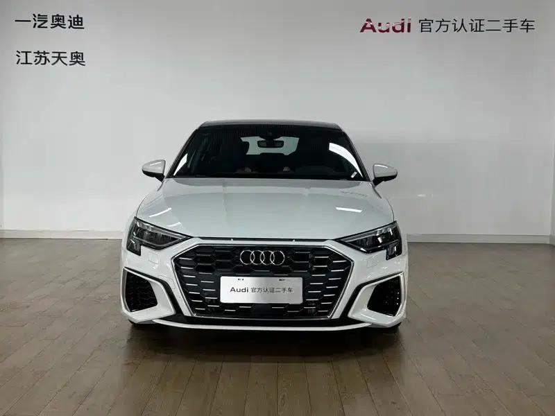 Audi A3 2024 Sportback 35 TFSI Luxury Sport — миниатюра 2
