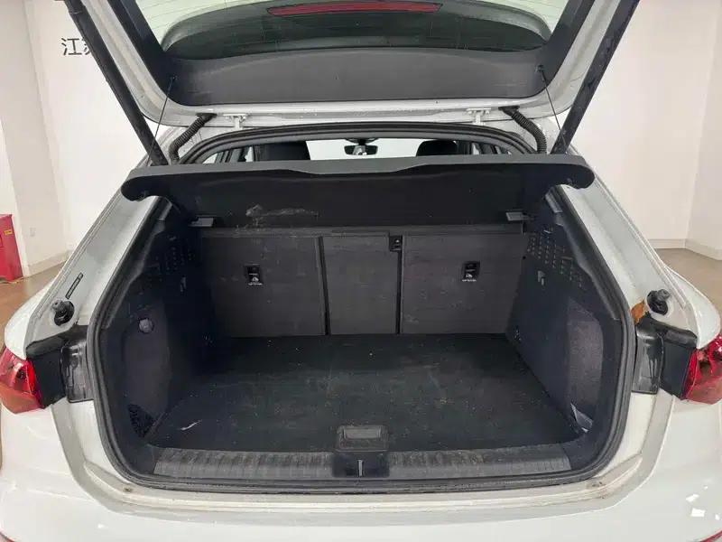 Audi A3 2024 Sportback 35 TFSI Luxury Sport — миниатюра 12