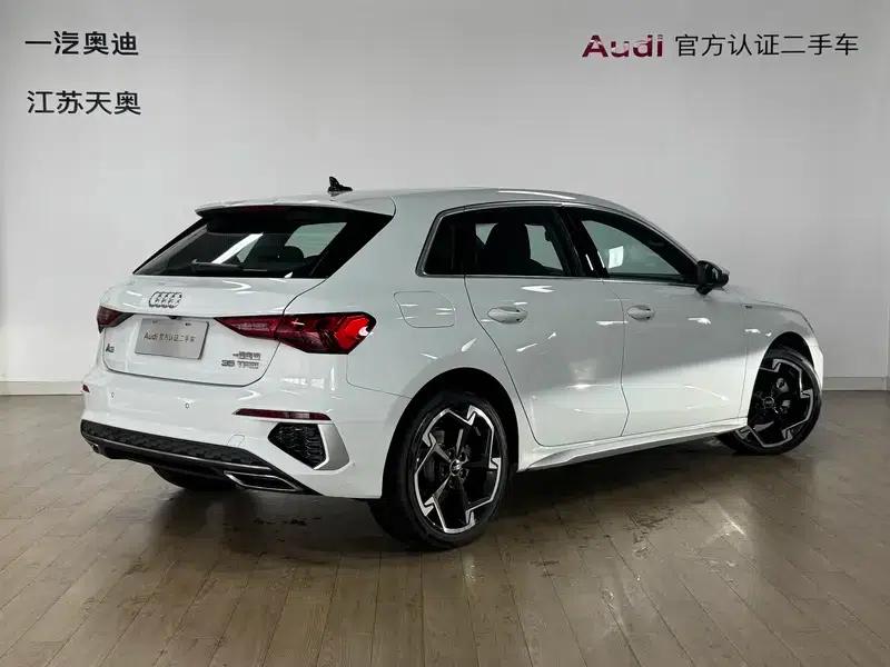Audi A3 2024 Sportback 35 TFSI Luxury Sport — миниатюра 4