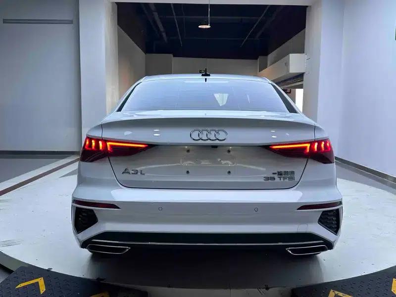 Audi A3 2023 Facelift A3L Limousine 35 TFSI Sporty Edition — миниатюра 6