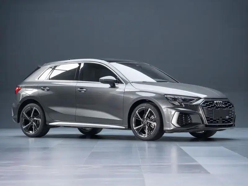 Audi A3 2023 Sportback 35 TFSI Fashion Sport — миниатюра 3