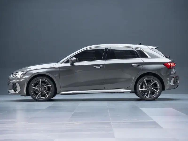 Audi A3 2023 Sportback 35 TFSI Fashion Sport — миниатюра 4