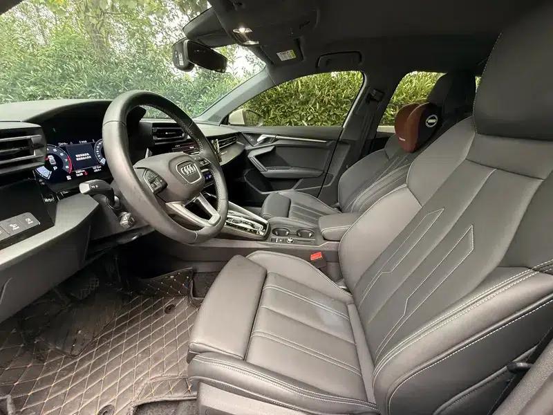 Audi A3 2025 Sportback 35 TFSI Flying Spur Enjoyment Edition — миниатюра 9