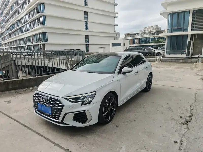 Audi A3 2023 Facelift Sportback 35 TFSI Fashion Sporty Model — миниатюра 1