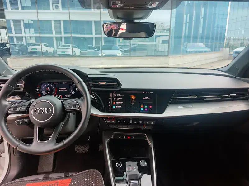 Audi A3 2023 Facelift Sportback 35 TFSI Fashion Sporty Model — миниатюра 6