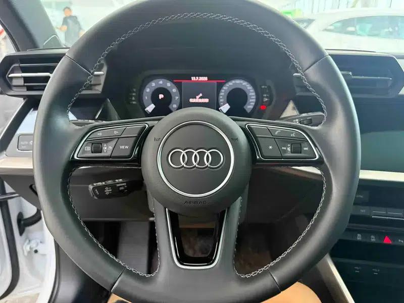 Audi A3 2023 Facelift A3L Limousine 35 TFSI Sporty Edition — миниатюра 13