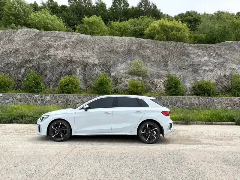 Audi A3 2022 Sportback 35 TFSI RS Package (Speed Edition) — миниатюра 4