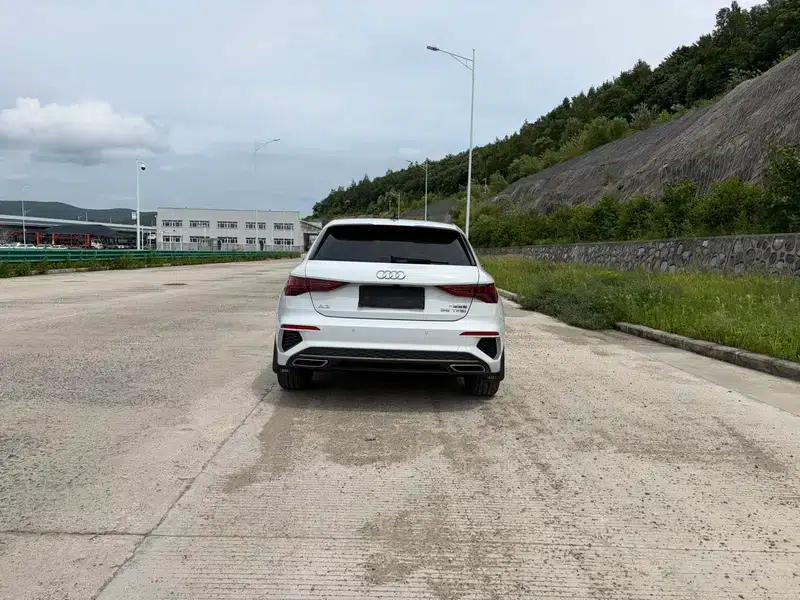 Audi A3 2022 Sportback 35 TFSI RS Package (Speed Edition) — миниатюра 6