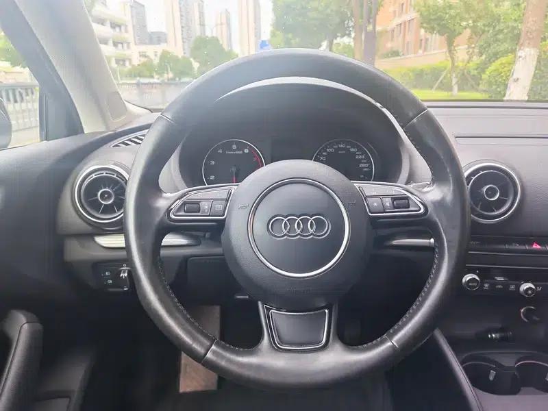 Audi A3 2014 Limousine 35 TFSI Automatic Entry-Level — миниатюра 10
