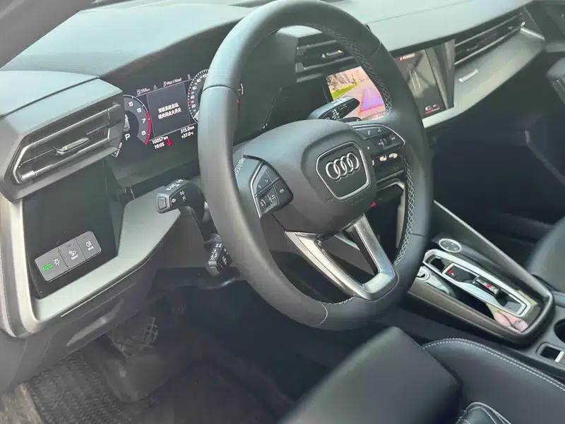 Audi A3 2026 Sportback 35 TFSI Flying Spur Luxury Edition — миниатюра 15