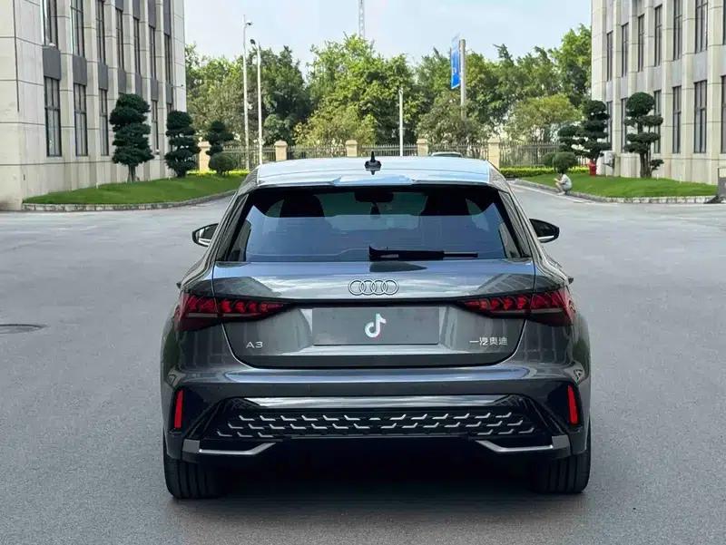 Audi A3 2026 Sportback 35 TFSI Flying Spur Luxury Edition — миниатюра 6