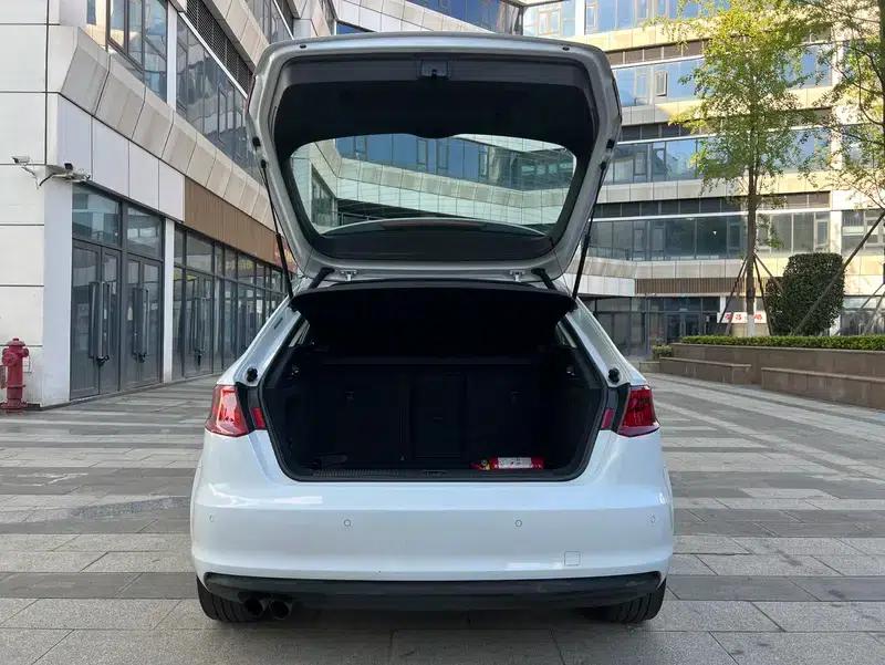 Audi A3 2014 Sportback 35 TFSI Automatic Comfort — миниатюра 11