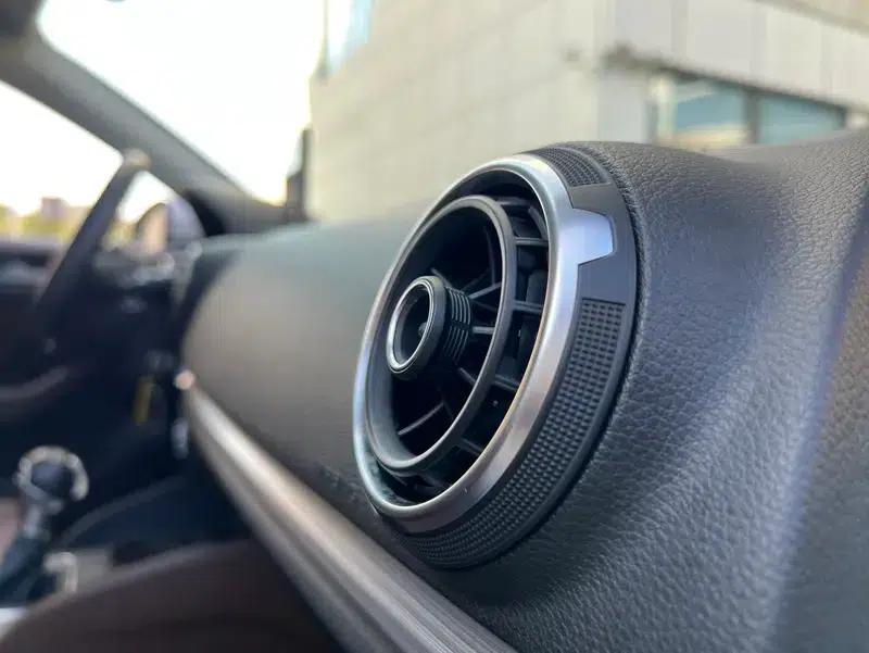Audi A3 2014 Sportback 35 TFSI Automatic Comfort — миниатюра 16