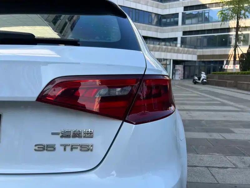 Audi A3 2014 Sportback 35 TFSI Automatic Comfort — миниатюра 20