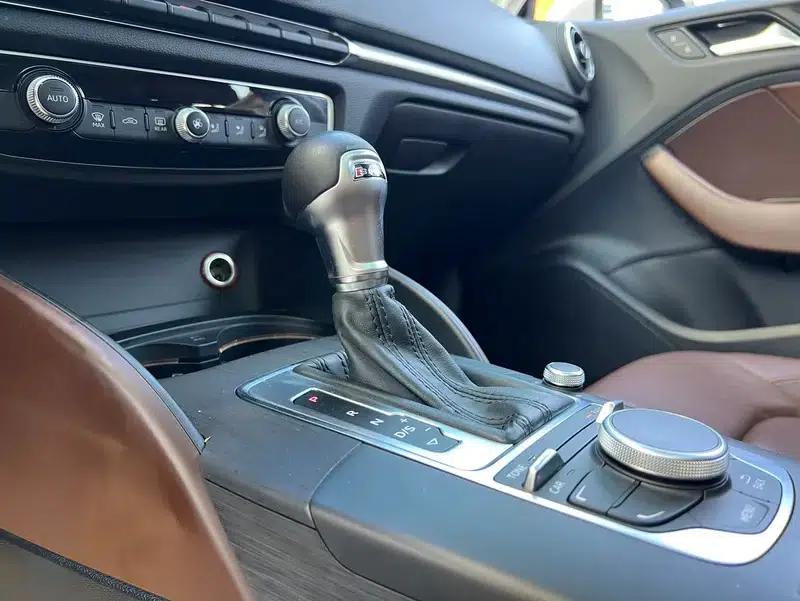 Audi A3 2014 Sportback 35 TFSI Automatic Comfort — миниатюра 25
