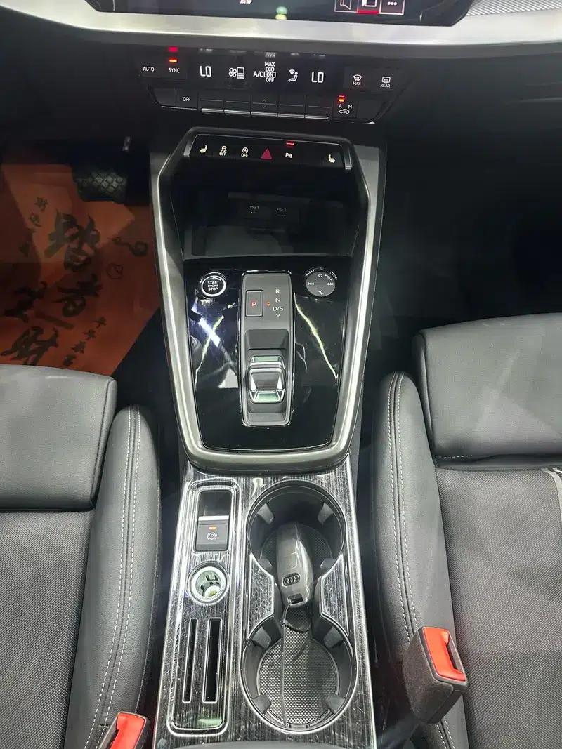Audi A3 2023 Sportback 35 TFSI Fashion Sport — миниатюра 21